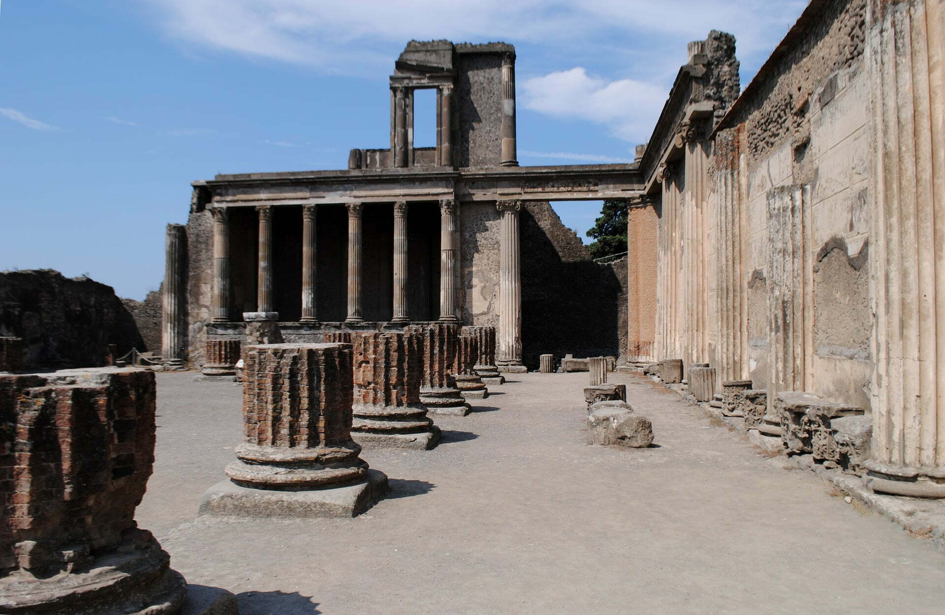 Pompeii: remains of the city