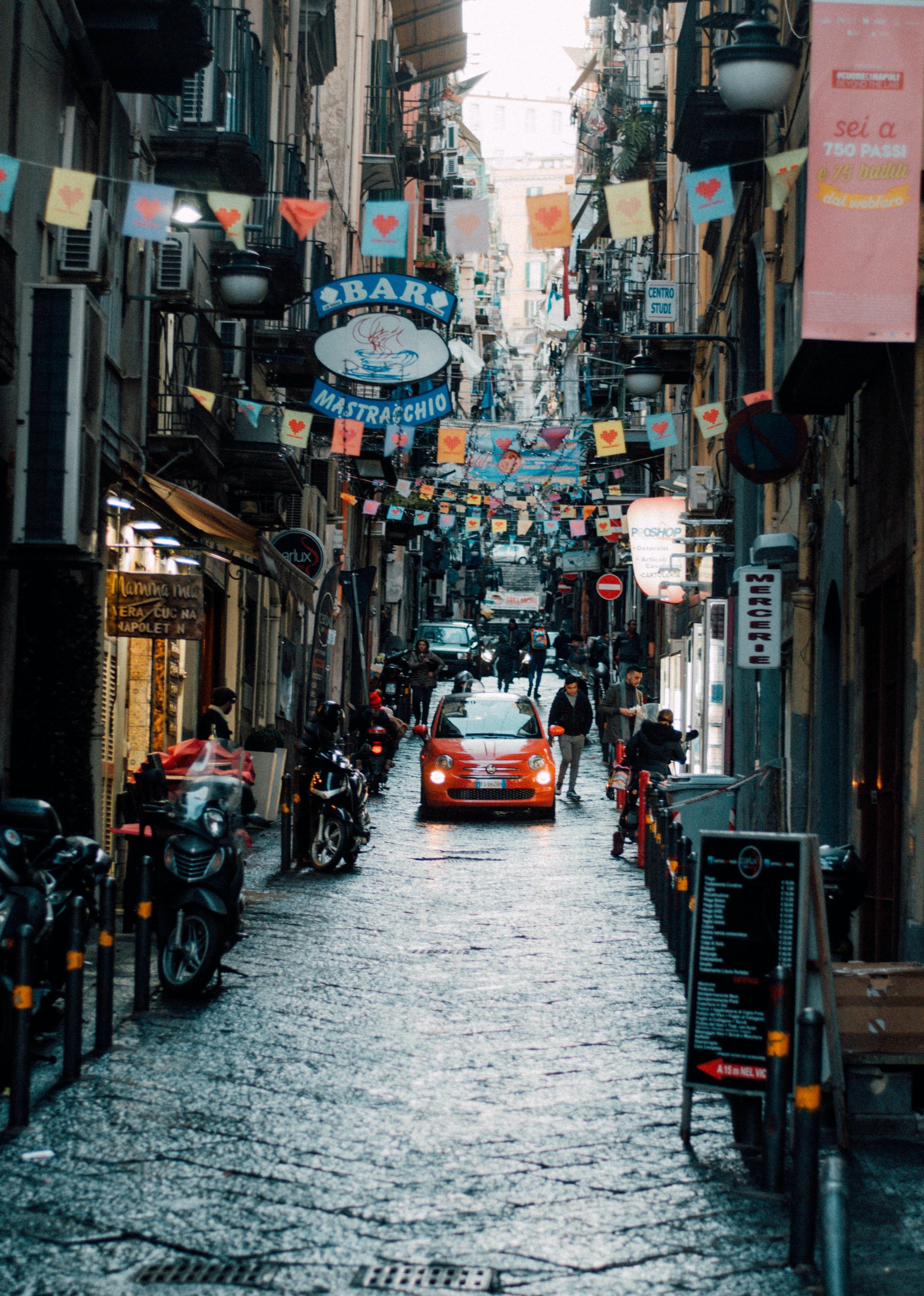 Quartieri Spagnoli, street view