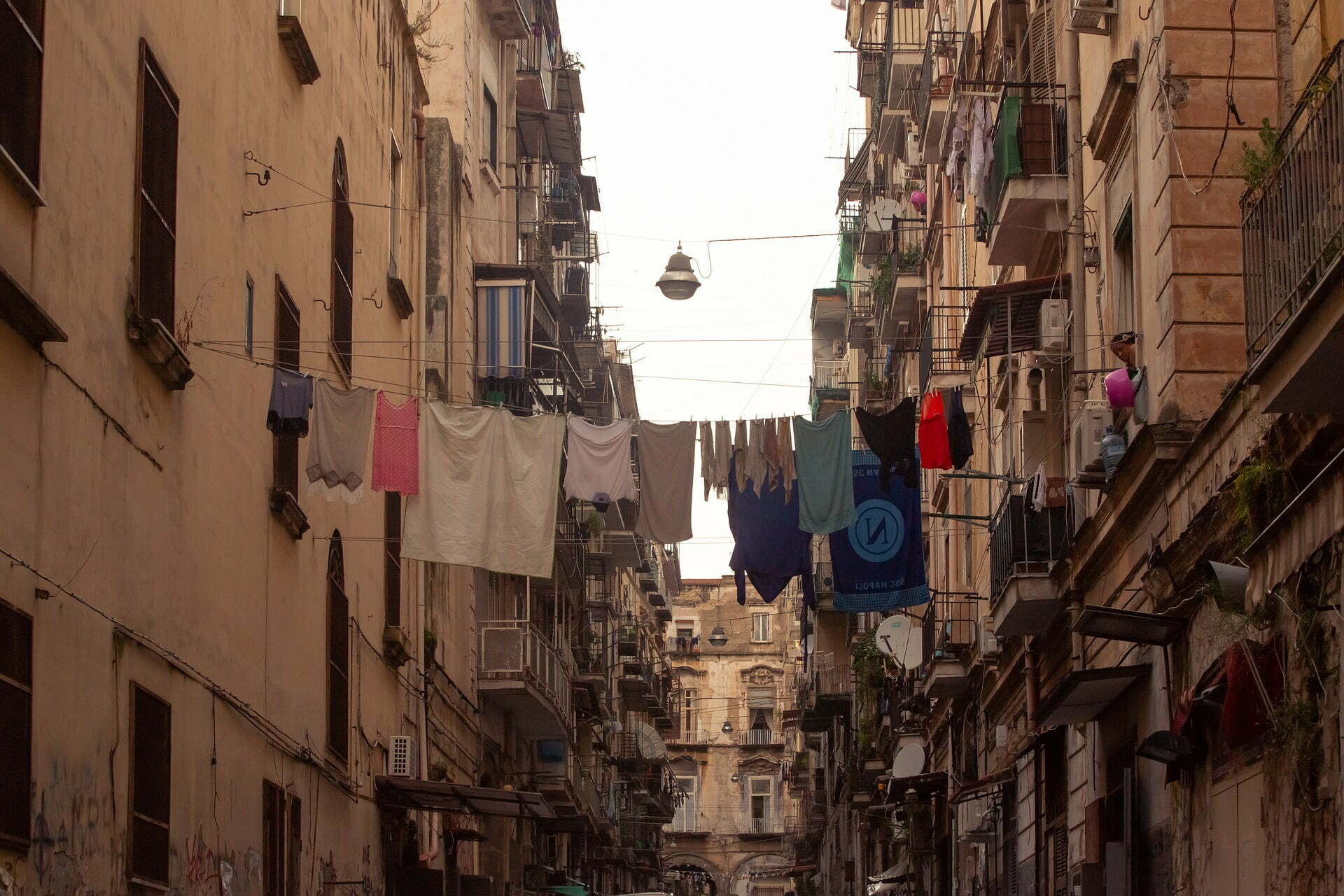Neapolitan alley